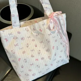 LunaShine กระเป๋าถือผ้าใบดอกไม้กระเป๋าทรงสี่เหลี่ยมมีหูหิ้วสะพายไหล่การ์ตูนกระเป๋าถือเดินทางกระเป๋าสะพายไหล่ความจุสูงสไตล์เกาหลี