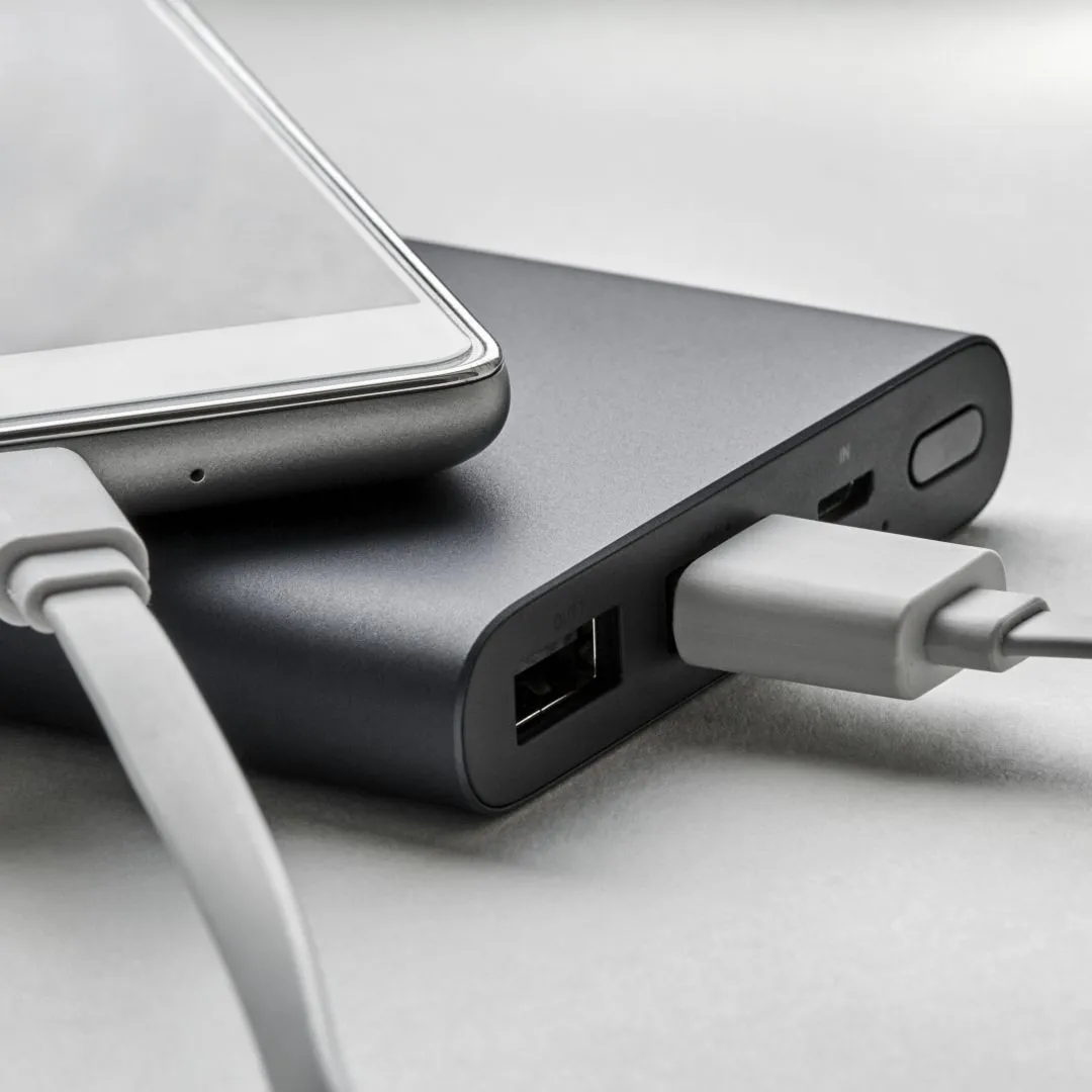 แนะนำ 10 พาวเวอร์แบงก์ขึ้นเครื่องบิน ชาร์จเร็ว มีมาตรฐาน มอก.