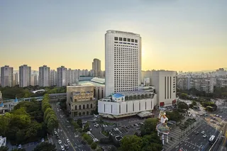 Lotte Hotel World